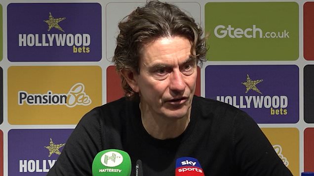 ‘แฟร้งค์’ ยกนิ้วผึ้งสุดกล้าวัดเรือไม่กลัวแพ้