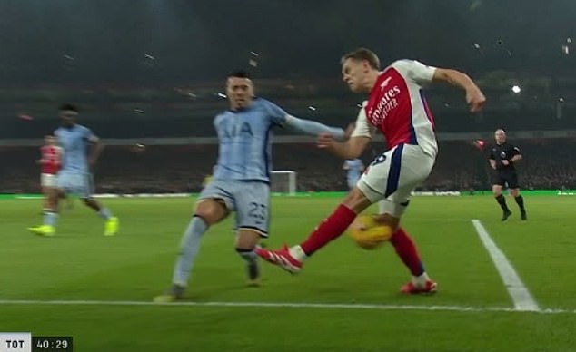 อดีตเปาชี้ ‘ฮูเปอร์’ พลาดให้ปืนได้เตะมุมก่อนตีเจ๊าไก่