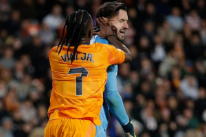 อันเช่โอด ‘วินิ’ โดนแบน 2 นัดไม่ถูกต้อง