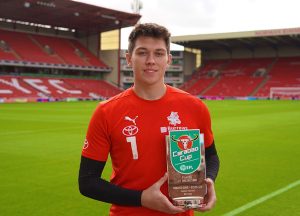 กลับมารักษา! สิงห์เรียกตัว ‘สโลนิน่า’ จากบาร์นสลี่ย์