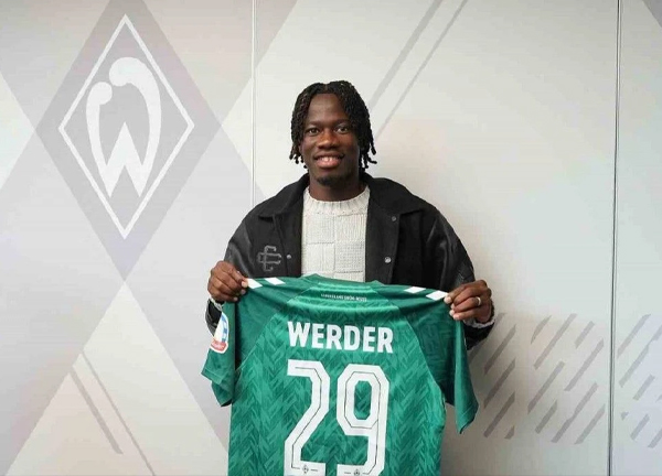 เรือเรียก ‘คาบอเร่’ จากเหยี่ยวก่อนให้เบรเมนยืมต่อ