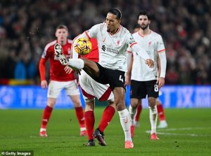 คาร์ร่าเร้าหงส์ต้องซื้อ ‘กองหลัง’ อุดรอยรั่ว