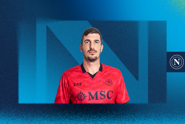 นาโปลีเสริมโกล์ ‘สคุฟเฟต์’ จากชาวเกาะ