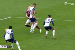 ตำนานงง ‘กอร์ดอน’ เลือดเต็มหน้าอดจุดโทษ