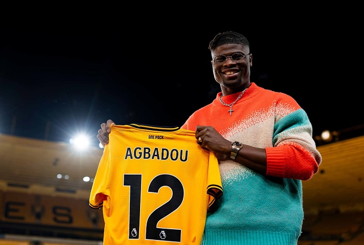 วูลฟ์สเสริมแนวรับคว้า ‘อักบาดู’ 16.6 ลป.