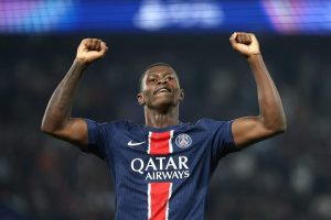 ‘เมนเดส’ เปลี่ยนใจเลือกอยู่ PSG ต่อ