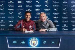 เซ็นเตอร์แบ็คอีกราย! เรือเช็คบิล ‘เฮส’ เติมหลัง 29.6 ลป.