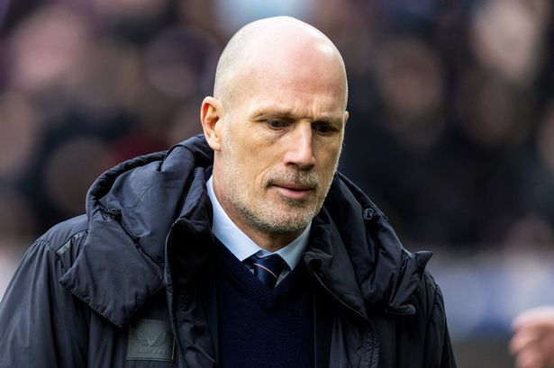 เรนเจอร์สปลด ‘เคลม็องต์’ พ้นกุนซือเซ่นฟอร์มแย่