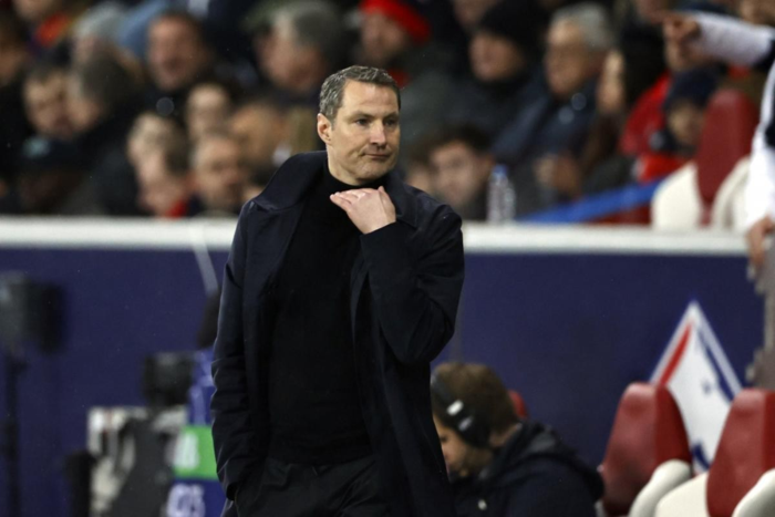 แทนสล็อทไม่ไหว… ‘เฟเยนอร์ด’ สั่งปลดกุนซือ