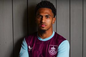 เบิร์นลี่ย์ยืมพ่วงซื้อ ‘เอ็ดเวิร์ดส์’ ปีกสปอร์ติ้ง 10 ลป.