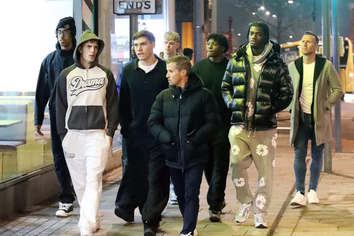 ‘แข้งผี’ เหมาลานโบว์ลิ่งเชื่อมสัมพันธ์ทีม