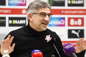 เพิ่งเละมา… ‘โค้ชนักบุญ’ ยันไม่เปลี่ยนแผนเจอสิงห์