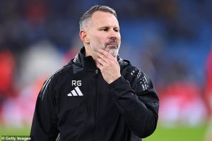 ต้องช่วย ‘บอสเจ๋ง’! ‘ขนดก’ สับบอร์ดผีตัดสินใจพลาดตลอด 10 ปี