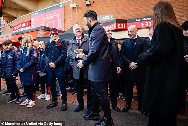 ‘บอสเจ๋ง’ ร่วม ‘ป๋า’ พิธีรำลึกโศกนาฏกรรมมิวนิค