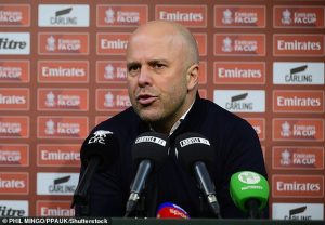 นัดพิเศษ! ‘สล็อท’ หวังหงส์พร้อมรบเกมสั่งลากูดิสัน