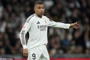 เดเด้เฟิร์ม ‘ปธ.เป้’ คัมแบ็คน้ำหอม มี.ค.