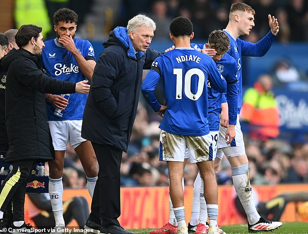 รอประเมิน..ท็อฟฟีเซ็ง ‘เอ็นดิอาย’ เจ็บเข่าส่อพักยาว