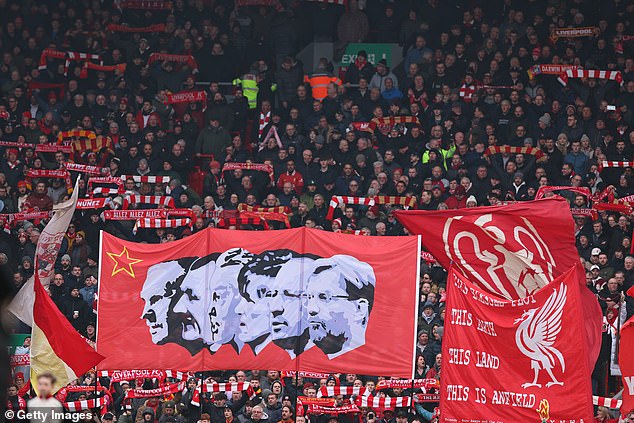 หงส์เฟิร์มไม่ขึ้นค่าตั๋วหลังแฟนประท้วง