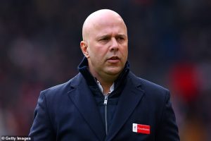 ถ้าไม่มี FastTrack…’สล็อท’ ส่อคุมหงส์บุกวิลล่า, เรือ