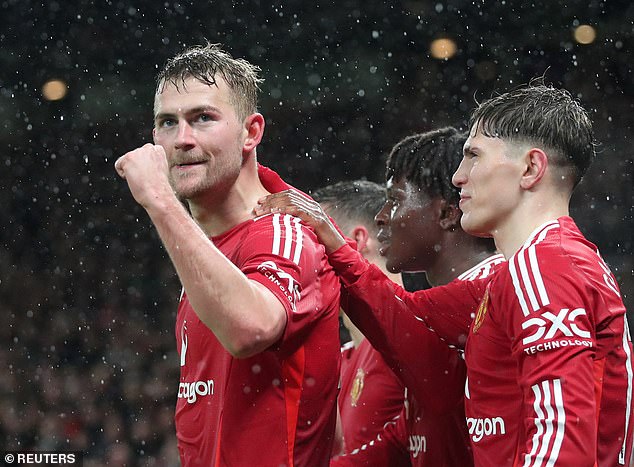 ไม่ใช่หนีตกชั้น! เดอ ลิกท์’ ชี้ผีเข้าช่วงสำคัญลุ้น 2 แชมป์