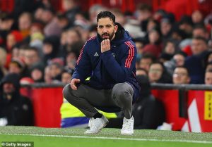 เล่นดีทุกตรง! ‘บอสเจ๋ง’ เอ็นจอยฟอร์มผีบี้ม้าขาวหืด