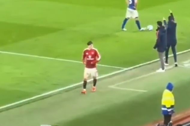 ปริศนาไขกระจ่าง! เผย ‘การ์นาโช่’ ดิ่งห้องแต่งตัวไปเปลี่ยนเสื้อ