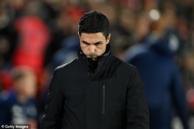 มาได้แค่นี้?…คาร์ร่าเชื่อ ‘ปืนยุคพี่ต้า’ เลยจุดพีคแล้ว