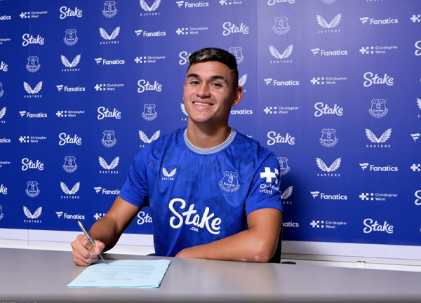 ทอฟฟี่สอย ‘อัลคาราซ’ ยืมพ่วงซื้อขาด 15 ลป.