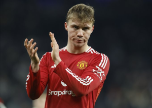 เผย…สตาฟฟ์ผียังเอือม เฉ่ง ‘ฮอยลุนด์’ ฟอร์มกากนัดแพ้ไก่