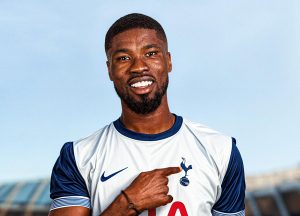 วูล์ฟส์มีเคือง! ไก่ไฮแจ็คคว้า ‘ดานโซ่’ เสริมหลัง