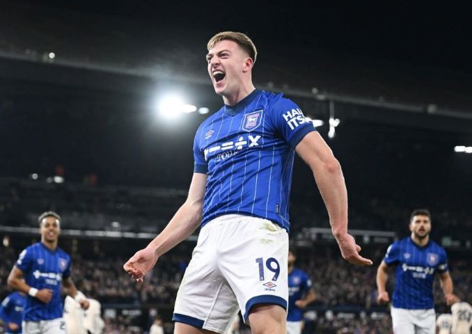 สิงห์เต็งจ๋าคว้า ‘ดีแลป’ ค้ำหอก