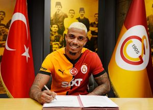 ‘เลอมิน่า’ ลาแล้ววูล์ฟส์รีเทิร์นกาลาฯ 2.5 ลย.