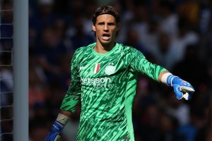 งูเซ็ง ‘ซอมเมอร์’ เจ็บนิ้วพลาดเฝ้าเสา 3 วีก