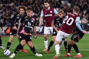 OGได้ไง? ‘โบเว่น’ งงยิงแฉลบอดเครดิตประตู