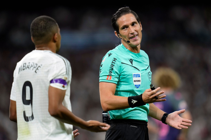 ‘เปาไล่จู๊ด’ โดนถอดชื่อระหว่างสอบเบื้องหลัง