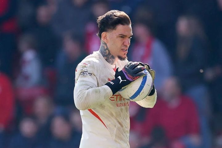 น้ามูสนคว้า ‘เอแดร์ซอน’ เฝ้าเสาเฟเนร์บาห์เช่