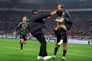 ‘โค้ชกอม’ ยกเกมคว่ำม้าขาวหนี่งในเกมยอดเยี่ยมของบุนเดสฯ