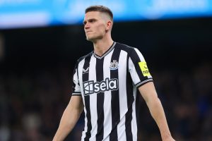 ‘ฮาว’ เฟิร์ม ‘บ็อตมัน’ เจ็บเข่าต้องพัก 2 เดือน