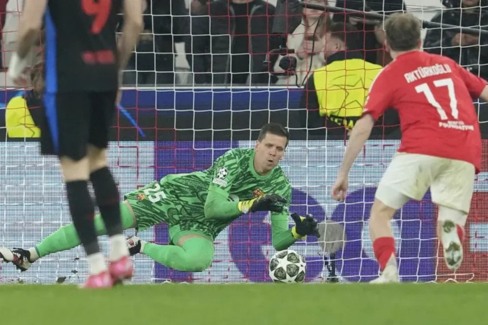 ฟลิค,เปดรีร่วมซูฮก ‘เชสนี่’ ผู้เซฟบาร์ซ่า