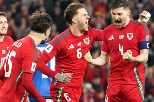 เดวี่ส์ยิง+จ่าย ‘เวลส์’ คัดบอลโลกอัดคาซัค 3-1