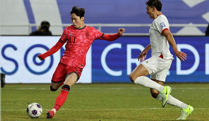 ‘มิน ฮยอก’ เด็กไก่ประเดิมชุดใหญ่โสมขาว