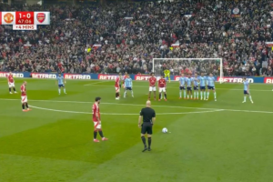 เปาวัดเกิน! อีริคเซ่นรับ ‘ปืนกำแพงห่าง’ ช่วยบรูโน่ยิง