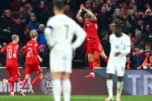 เปล่าล้อเลียน! ‘ฮอยลุนด์’ แจงดีใจ SIU คารวะพี่โด้