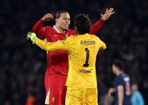 VvD เร้าหงส์ ‘งานหนักรออยู่’ รับมือ PSG ที่แอนฟิลด์