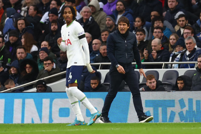 ‘สเปนซ์’ เผย ‘คอนเต้’ ทำเสียความมั่นใจ