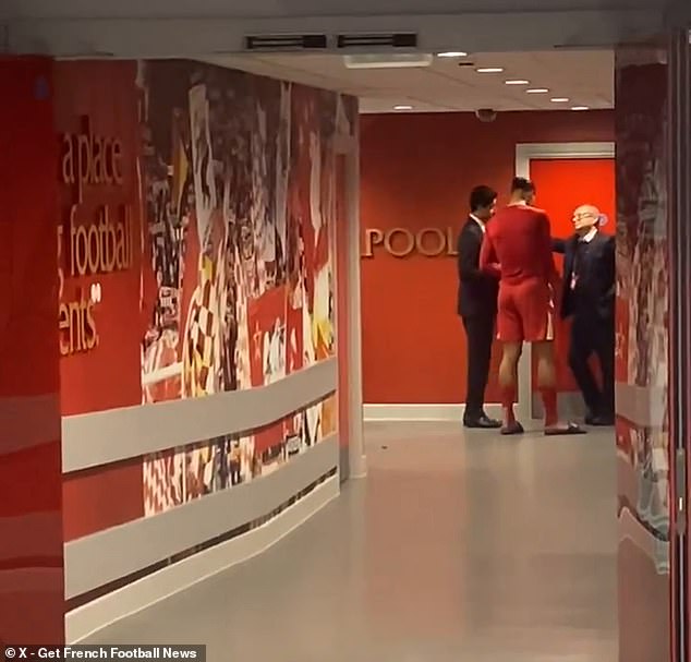 ไม่มีอะไร! เผย VvD แค่เคลียร์ใจสองบิ๊ก PSG