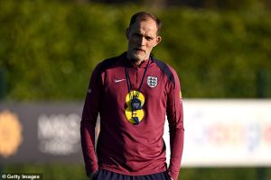 ‘น้าทู’ หั่น 3 แข้งหลุดโผดวลอัลแบเนีย