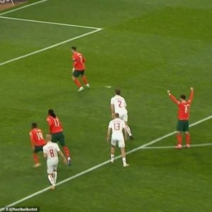 ‘บรูโน่’ ชูแขนมั่นก่อน ‘โด้’ บอดโทษ