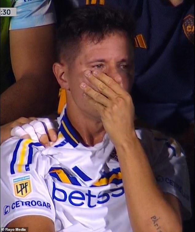 น้ำตาแตก! ‘พี่น้อย’ คัมแบ็กเล่น 5 นาทีเจ็บอีกแล้ว