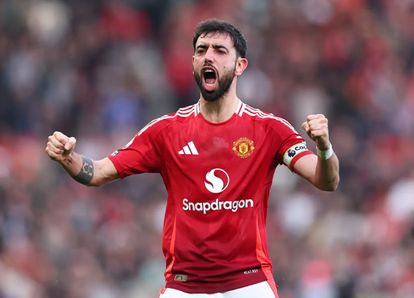 หล่อใหญ่เชื่อ ‘บรูโน่’ มีลุ้นเบียดบังโมซิวแข้งแห่งปี PFA